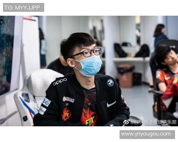 聚焦英雄联盟FPX战队灵活性分析与战术创新探讨 聚焦英雄联盟FPX战队灵活性分析与战术创新探讨